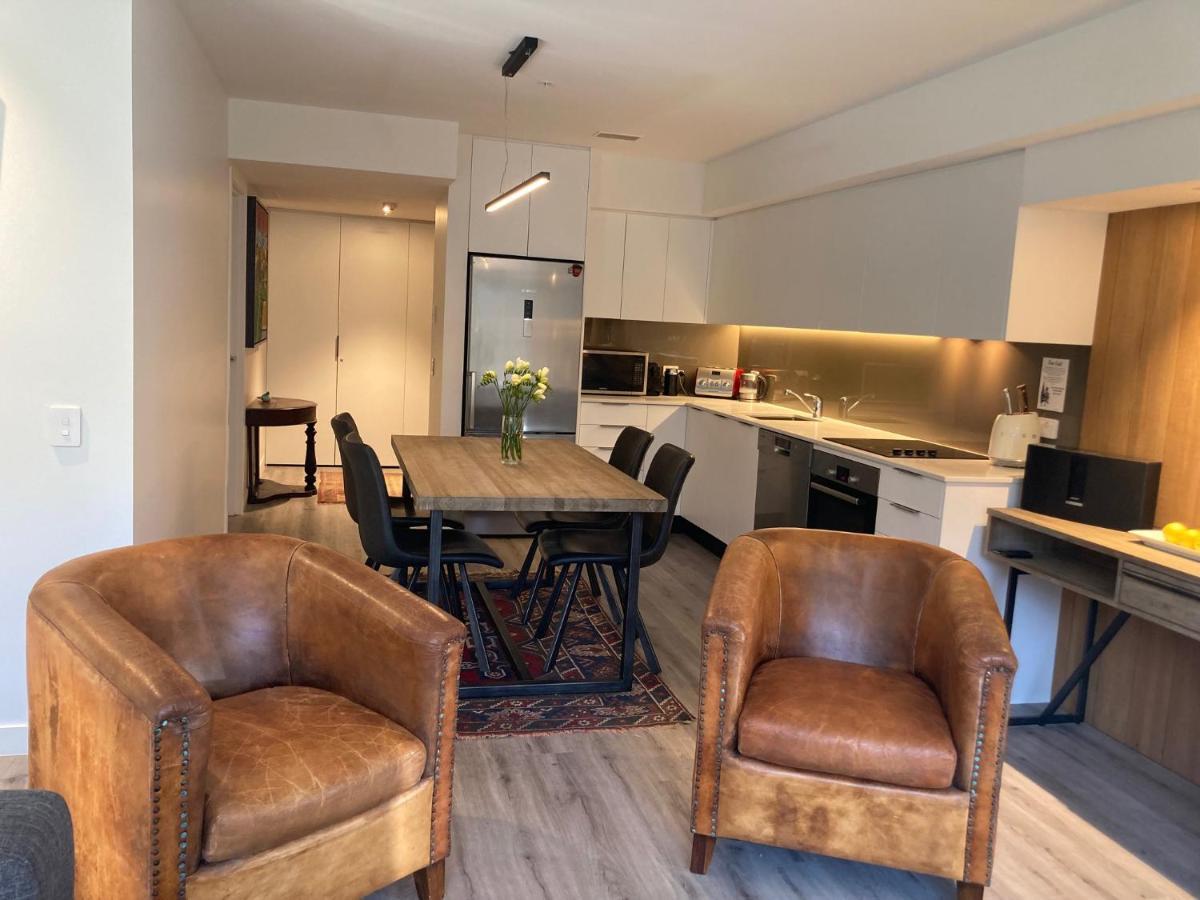 Garden Apartment *